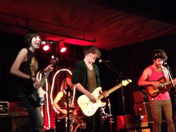 Million dollar bassist smile :) - NANIMAL !