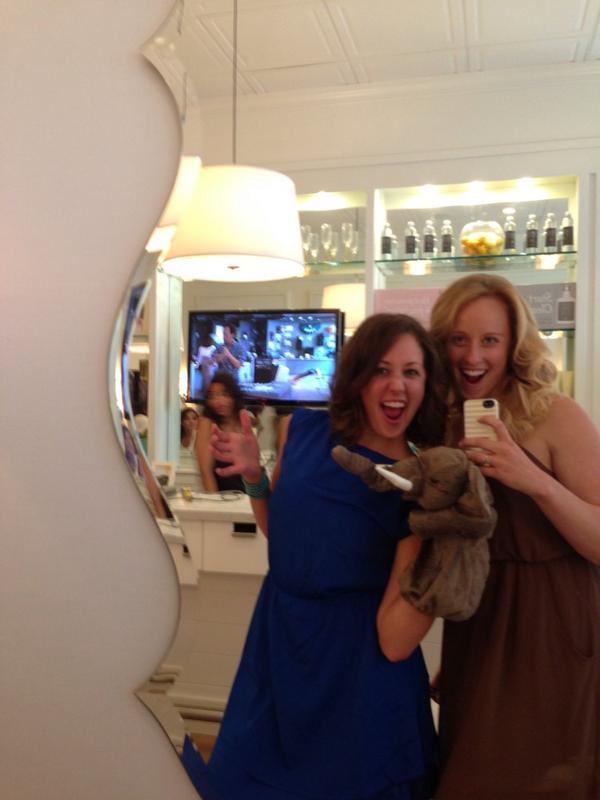 LauraFilip's tweet photo. @theDrybar this is our #drybarNYCselfie from the TriBeCa location! must go back ASAP! #inittowinit http://t.co/Kea0Xzavvb