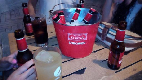 nuriabroncano's tweet photo. De cerveceo por el centro http://t.co/nrJKt9VIGS