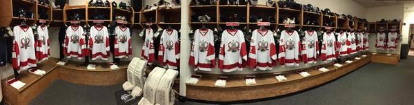 Capitals_Topeka's tweet photo. 2 hours til your new look Topeka Capitals take on @NashvilleNA3HL! #bring'emoutbring'emout! #gamenight #Capsfever http://t.co/t1grwYhjjP