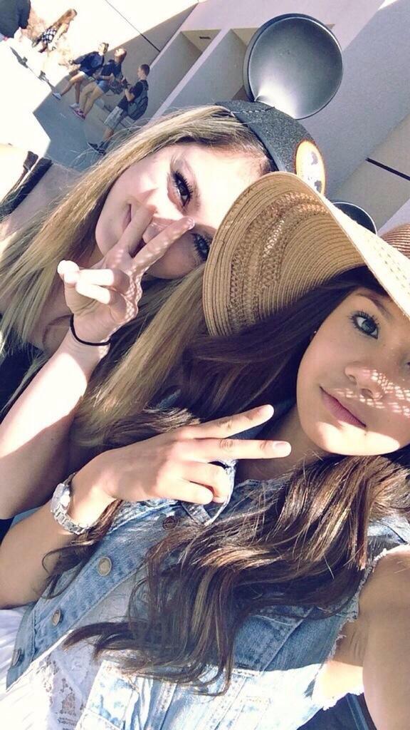 __nikkixo's tweet photo. Hat day. 🎩👒💕 http://t.co/X1gjp1thi6