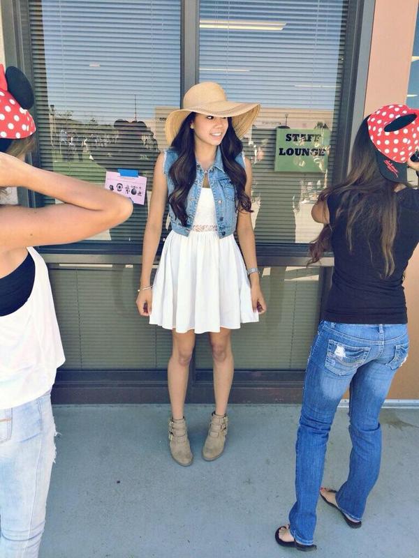 __nikkixo's tweet photo. Hat day. 🎩👒💕 http://t.co/X1gjp1thi6