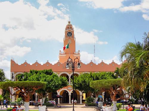 GreenMillMKT's tweet photo. “@MeridaPerfecta: Palacio Municipal de Merida, Yucatan #MeridaPerfecta http://t.co/tJA3dV5uL5”