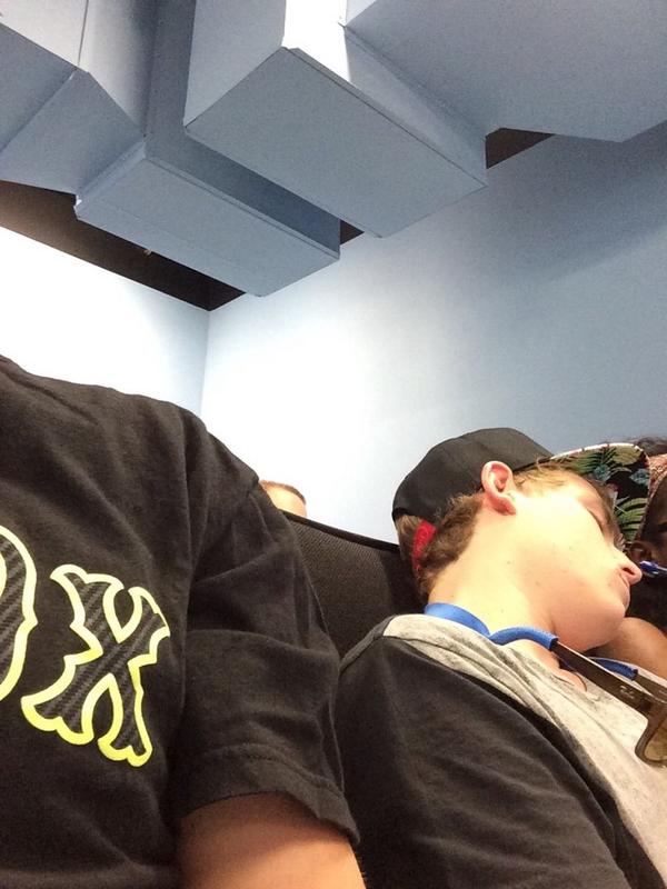 evannaar3's tweet photo. And #studyedge got the best of this guy, and it's only been 20 minutes http://t.co/JWttjvmppb