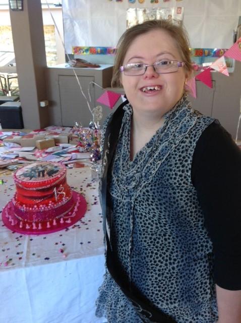 Channel9's tweet image. RETWEET to wish Hannah a Happy 18th Birthday!

Join @TheTodayShow team in celebrating: 9news.com.au/national/2014/…
#Today9