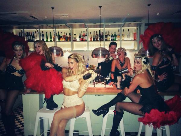Miss_fallon_dee's tweet photo. Absolutely adore my girls . Casually doing our kitchen duties @theitgirlsuk  #hoxton http://t.co/nI3BPn47Az