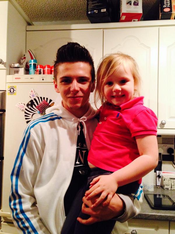 thatcmdgirl's tweet photo. Lily-May with Leon .... @FifthStreetUK #WithFifthStreet 😘 http://t.co/Xtp5hmdFly
