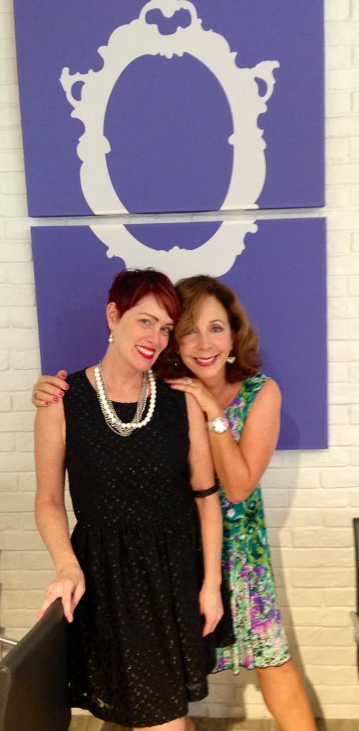 StyleLoungeLV's tweet photo. @ritarudner thanks for stopping by! #Hair #makeup #FullServiceBar #comicgenious! http://t.co/FTG76W3QBP