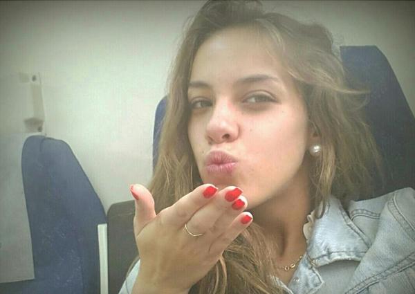 Rane_3's tweet photo. @estrelliB yo tambien te echare de menos.. que me despiertes por las mañanas y que mi niña me aguante y me cuide 💋💋 http://t.co/15GNS9z8rP
