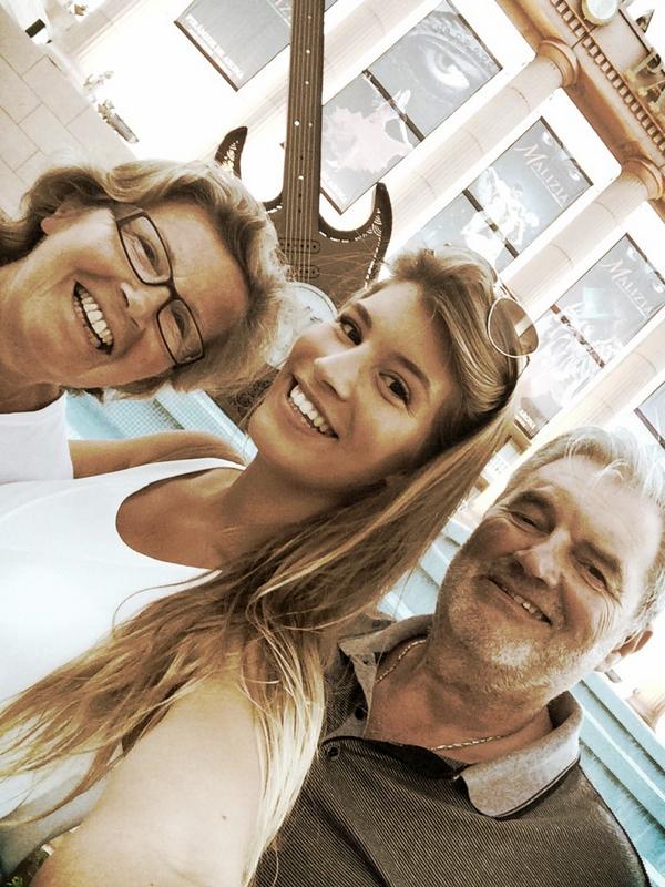 Manon_VanG's tweet photo. Mis abuelos 😝 http://t.co/DB8XAAUmcX