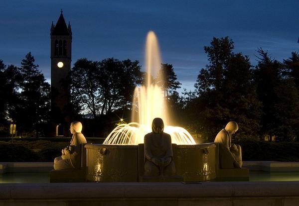 StunningCampus's tweet image. Iowa State University, Fountain at the MU