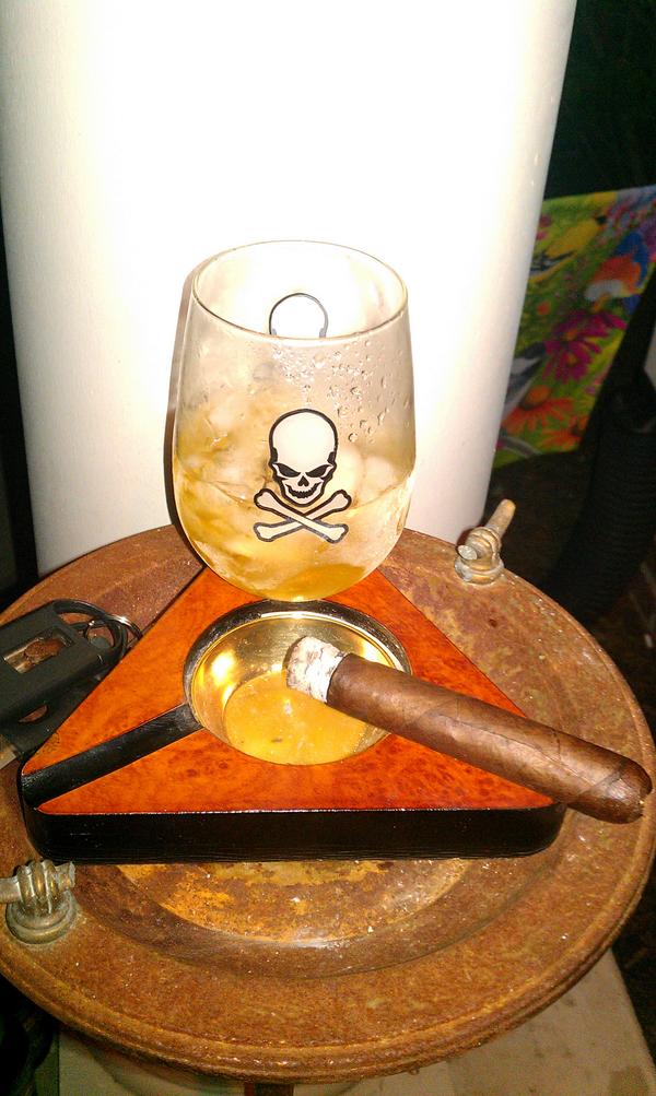 hellbadger's tweet photo. T52, Grants. Apparently indestructible glass... http://t.co/GdnLhzNn95