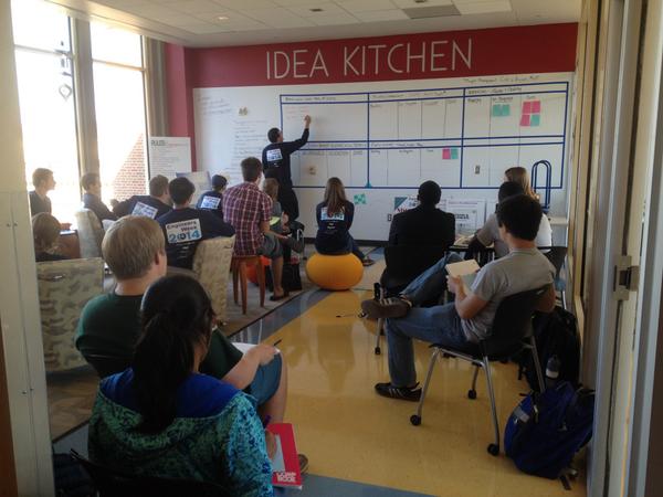 LeaderLouise's tweet photo. Pretty cool to work where the Pres of @MiamiUniversity pops in to class when an exec from Australia is teaching Agile http://t.co/Ato80F4nvW