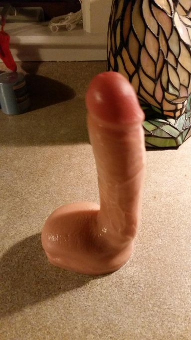 Ahhh, this is one happy girl. Thank you so much @Naughty__Self My new toys name is William! http://t
