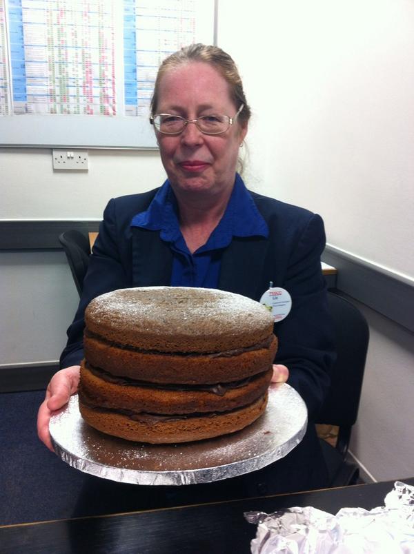 Love the cake! Thank you Liz for my welcome cake. Very nice of you. #awesome31