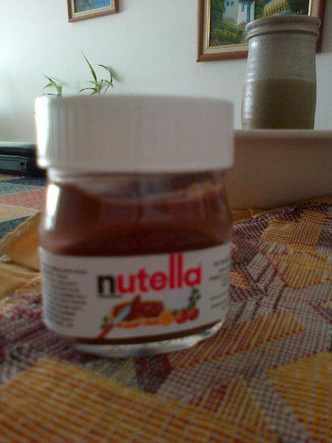 ElizaDas's tweet photo. @GianGinoble vi esta mini nutella y me acorde de ti ♥ http://t.co/9ZqEB4s29j