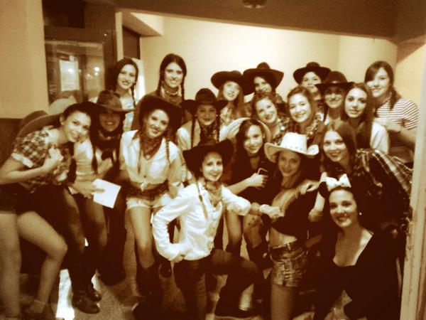 Carozuccheroo's tweet photo. "@agustinandreo: #RUNA #Wijaaa #P14 http://t.co/AgreYLk4EM"