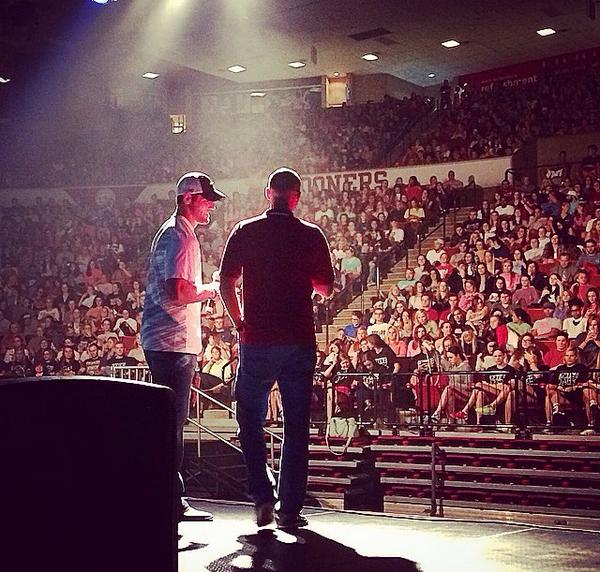 Parkertipto's tweet photo. Impressed by T Knight sharing his love for god in front of hundreds. Such a great dude. #GodIsGood http://t.co/yvOrUtM5qi