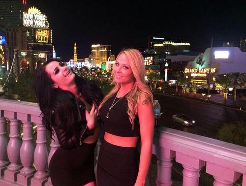EcstaticAussie's tweet image. Tipsy or no? #LasVegas (@PerilousPaige)