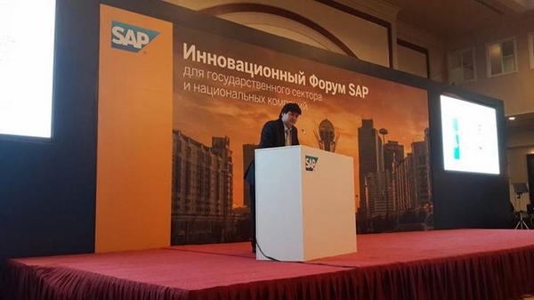 iD_Host's tweet photo. Главный директор по ИТ Марат Абдилдабеков презентовал новые продукты и сервисы, созданные в партнерстве с SAP http://t.co/OB7MHxWrr6