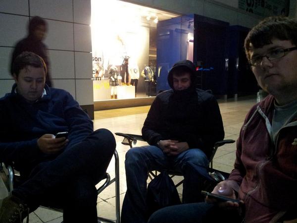 I_WillBeFrank's tweet photo. Hold my breath as I wish for ... the #iphone6 #justkillmenow http://t.co/3nW2hXp4eu