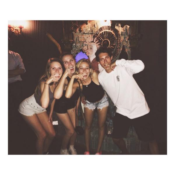 sheetkel's tweet photo. Look ma, I made frands http://t.co/xCeyNR3IZL