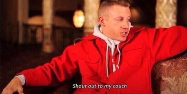 byreIatable's tweet photo. Everyone's in a relationship and i'm here like http://t.co/qqIPKduU8j
