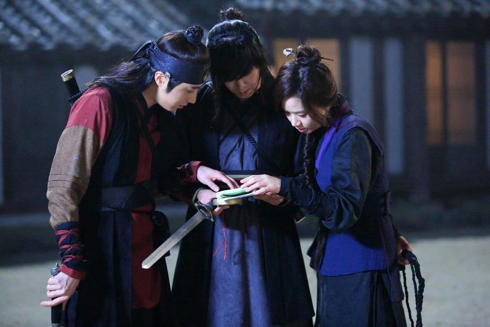 Bx3py9lCcAA3oJR.jpg:large