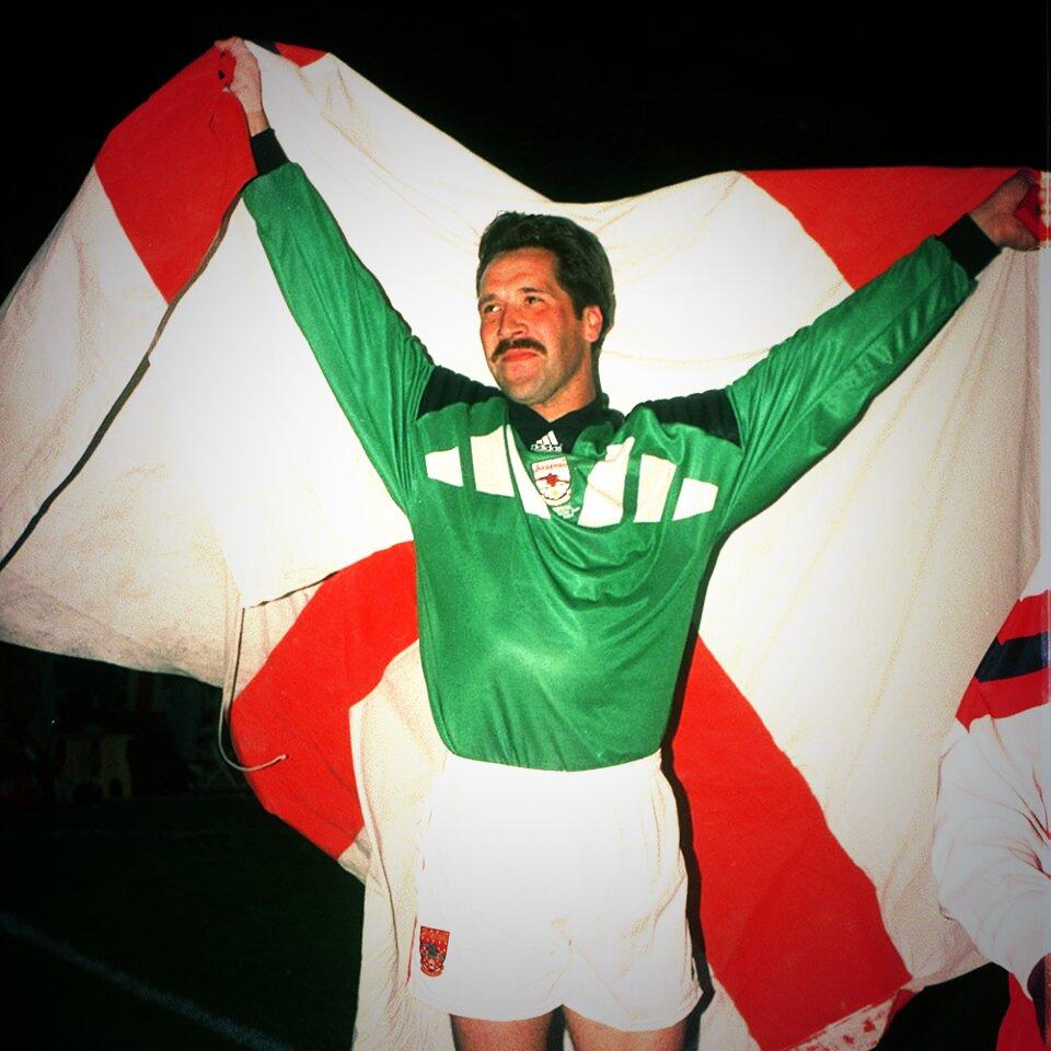 Happy birthday David Seaman!       