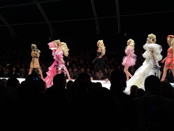 MilkX_HK's tweet photo. #MoschinoSS15 @Moschino #SS15 #mfw #barbies #JeremyScott http://t.co/sR1FkCDiGG
