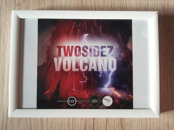 TwosidezMusic's tweet photo. Thank you Mary for this frame! <3
Volcano is still hot, our best selling track on Beatport!
http://t.co/LmNZMsHls1 http://t.co/kuzdneMmEE
