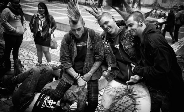 DXListing's tweet image. Love punk style? Need a watch?
We meet BOTH here:
==&amp;gt; dxurl.com/RqDP