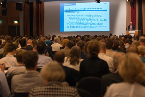 Instituut_BR's tweet image. Overweldigende opkomst bij #Omgevingswet symposium vandaag in @Jaarbeurs1. #hgos