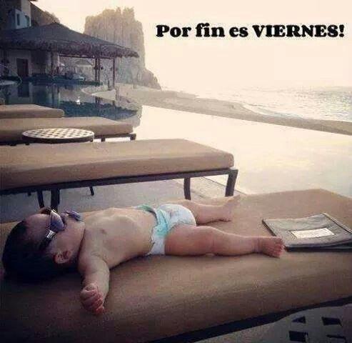 ClaraBotron's tweet photo. Solo decir que es viernes http://t.co/EuDFNJTqSO