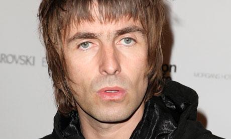 Neighbour blanket selimut tetangga  " Happy Birthday Liam Gallagher ! Apa lagu Oasis Favorite kamu ? 