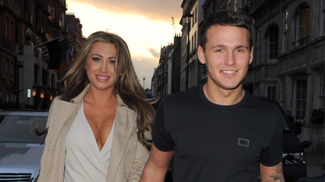Lauren Goodgers ex shares cruel selfie: "Happy birthday 