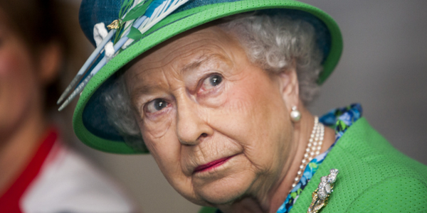 MirrorPolitics's tweet photo. Constitutional questions raised by #indyref could reopen debate over future of the monarchy http://t.co/beb75Qswu4 http://t.co/lAn5XfRU8f