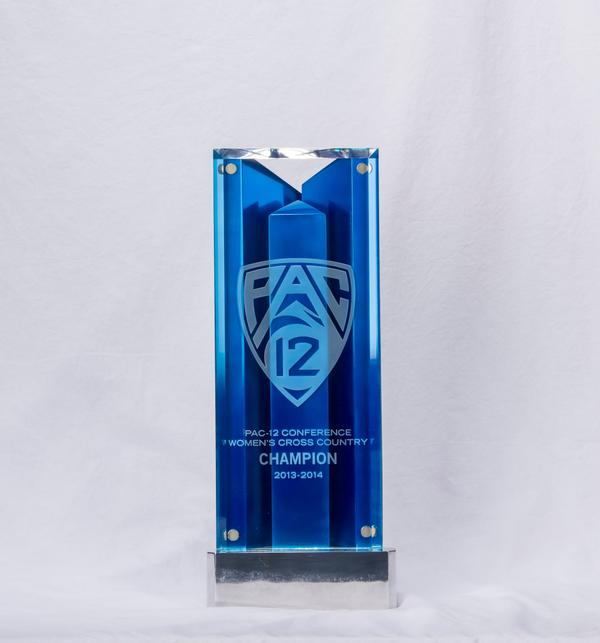 ArizonaTrack's tweet photo. RACE DAY! We'll see you at 5 p.m. at Del Urich Golf Course... We're kind of a big deal :) #BearDown #BeLezoLike http://t.co/VuMlamIX6h