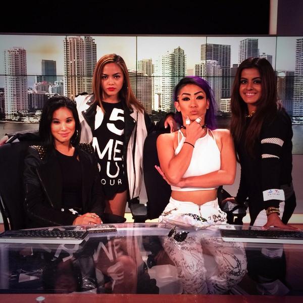 blushgroup's tweet photo. Going on in 10 minutes ya'll! Check us out on NBC 6 #Miami #FtLauderdale #mixonthe6 #blushlive http://t.co/5UK5ZPUdMy