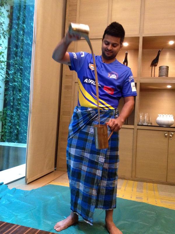 samsajan2's tweet photo. RT @ChennaiIPL Annanukku Sooda oru coffee! #Whistlepodu http://t.co/gD4B3XpSGQ