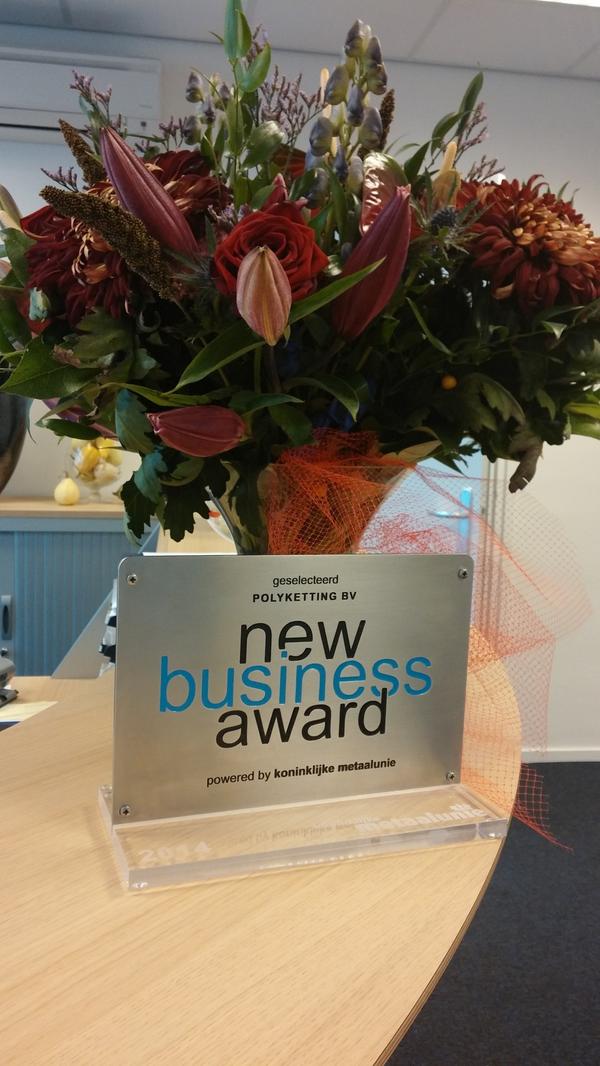 polyketting's tweet photo. Met z'n allen trots met het behaalde resultaat! 2e bij de Metaalunie New Business Award! http://t.co/gFIjhFpujq