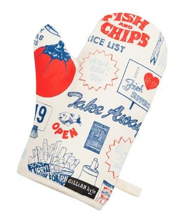 Countlan's tweet image. Sporting Fish and Chips on an oven mitt is never a bad thing #conversationpiece

Found at bit.ly/1u4MlIJ