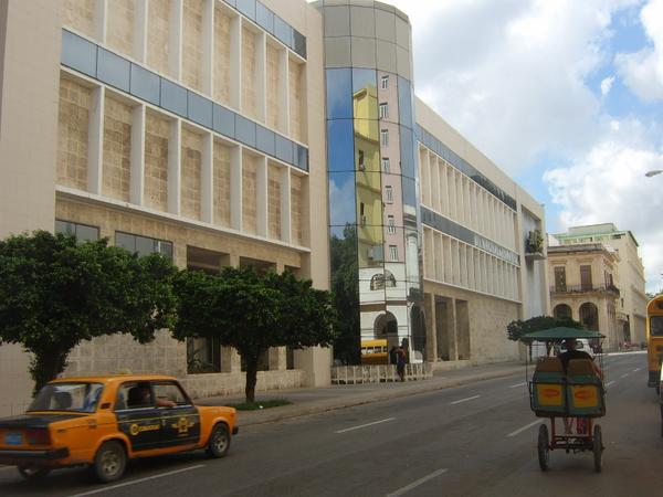 SolTourServices's tweet photo. Excelente día. Tramite su viaje a Cuba para visitar a sus familiares con http://t.co/QwpvdxqiEd . Bellas Artes. http://t.co/2e4IqIXdvQ