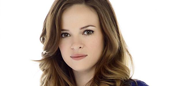 Happy Birthday Danielle Panabaker (Caitlin Snow in 