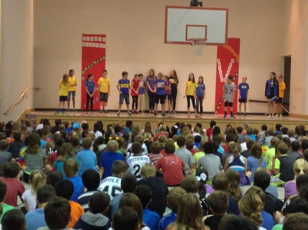 FambroughSusan's tweet photo. CRMS presenting C2 skit at Steiner Ranch Elementary!  Building a community of caring students! #srestallions http://t.co/FkE6iYW0XQ