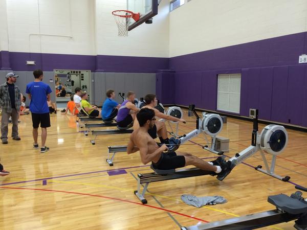 USTCrew's tweet photo. Varsity killing it at 6k tests this morning! #pullhard #ustcrew http://t.co/HmGVxdPl44