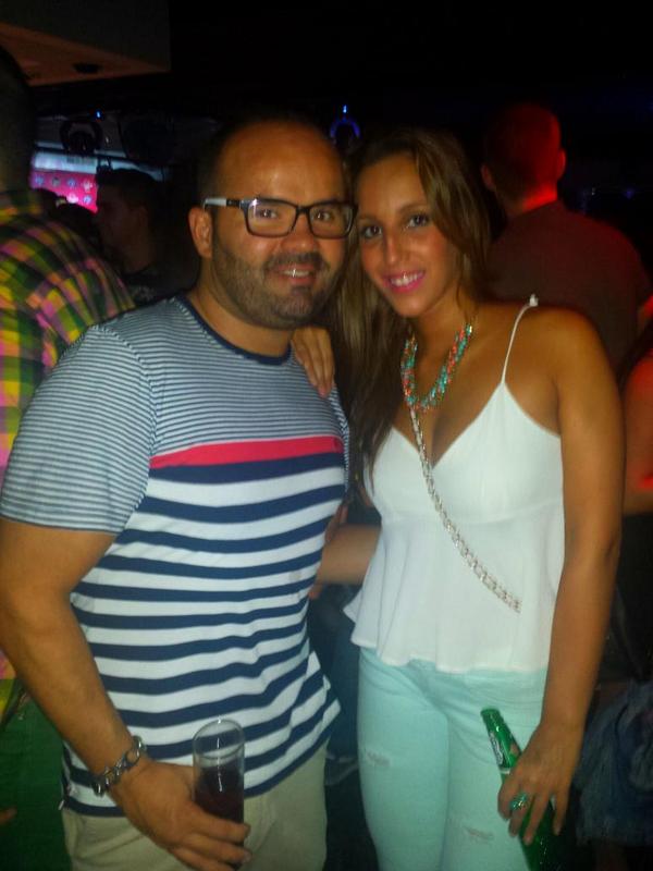 juandesilvero's tweet photo. @ElenaGaln @tukiisaa  sabeis q siempre me alegra veros aunque mi @Blaannn es intocable px vosotras anoche telita jiji http://t.co/GZ0fbAaxZ8