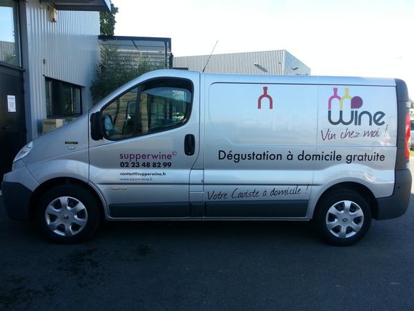 damienleblais's tweet photo. Le camion @Supperwine est prêt à attirer tous les regards ! #vin #supperwine http://t.co/RqWnT4AVhl