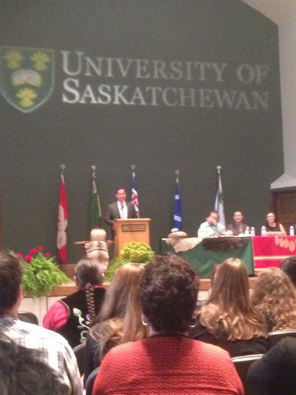 #uSask Chancellor Favel talks about Wâhkôhtowin. Relationships, &amp; the treaty relationship. "We share the land w you."