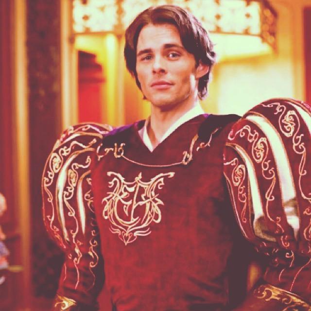                 Happy Belated Birthday to this Marvel hottie, James Marsden. His bday was yesturday but I didnt... 